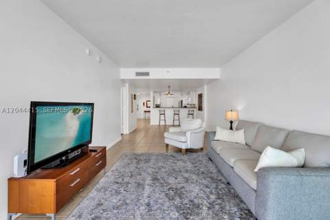 18100 N Bay Rd 304, Sunny Isles Beach FL - photo 12 of 50