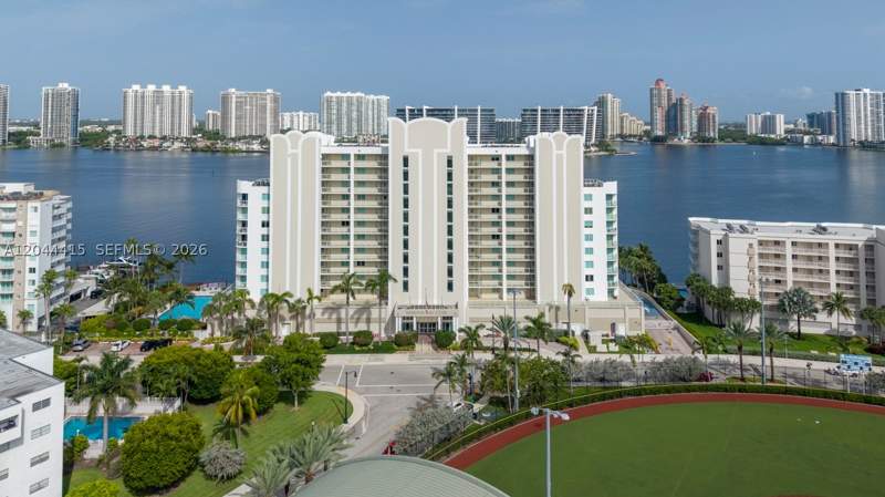 1 bedroom Condominium at 18100 N Bay Rd 304, Marina Bay Club Condo Hot, Sunny Isles Beach — photo 3