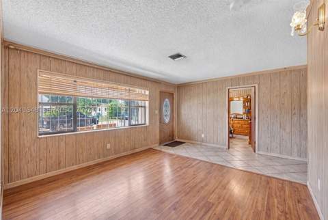 2915 NW 206th St, Miami Gardens FL - photo 7 of 26