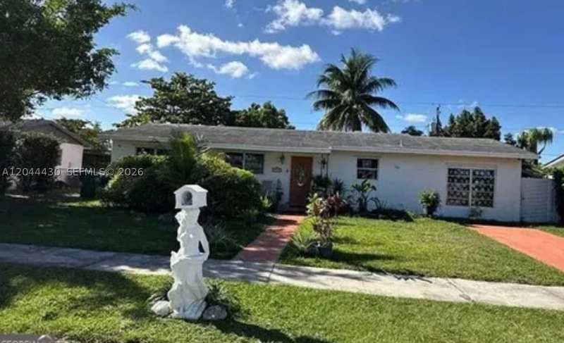 5 bedroom SingleFamilyResidence at 17110 SW 117th Ave, So Miami Heights Manor, Miami — photo 1