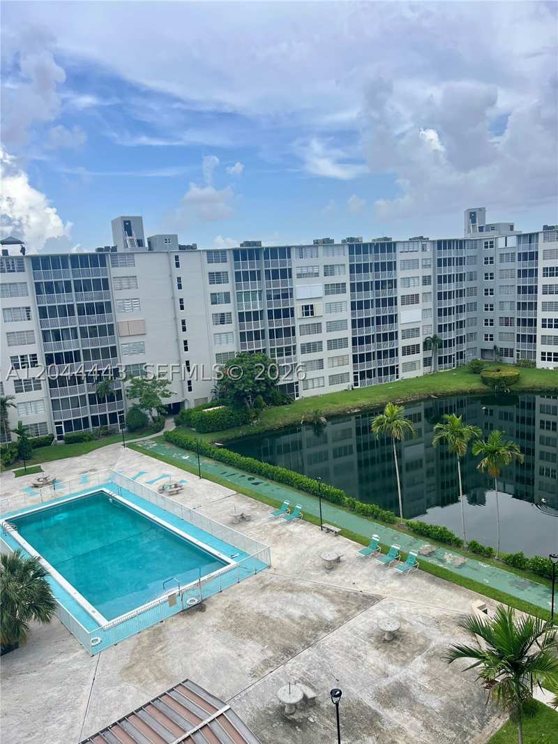1 bedroom Condominium at 1780 NE 191st St 704-2, Jade Winds Group -, Miami — photo 1