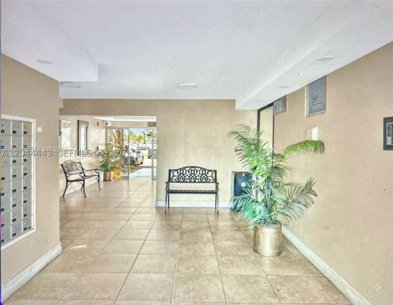 1 bedroom Condominium at 1780 NE 191st St 704-2, Jade Winds Group -, Miami — photo 4
