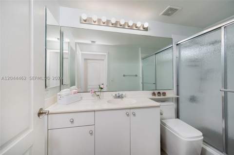 10700 NW 66th St 204, Doral FL - photo 7 of 39