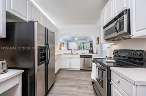 10700 NW 66th St 204, Doral FL - photo 8 of 39