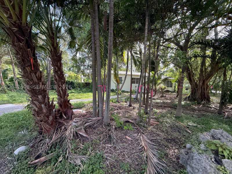 2 bedroom SingleFamilyResidence at 6600 SW 64th Ct, Lindas Casas, South Miami — photo 1