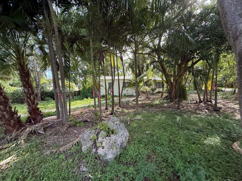 2 bedroom SingleFamilyResidence at 6600 SW 64th Ct, Lindas Casas, South Miami — photo 2