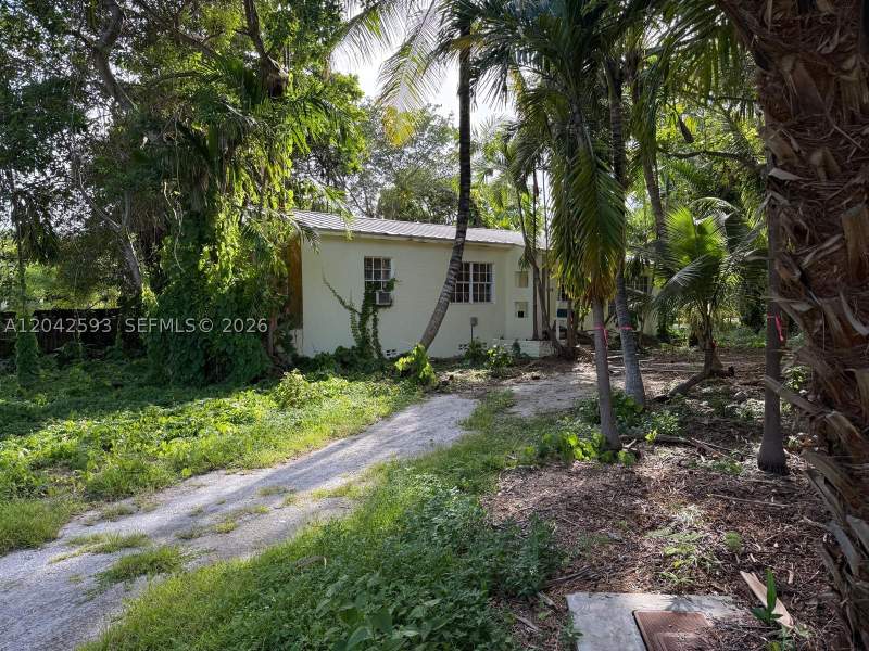 2 bedroom SingleFamilyResidence at 6600 SW 64th Ct, Lindas Casas, South Miami — photo 4