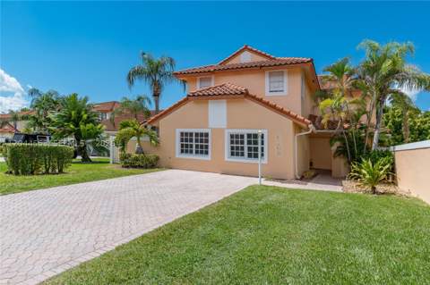 5132 NW 106th Ave, Doral FL - photo 14 of 35