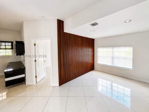 5132 NW 106th Ave, Doral FL - photo 24 of 35