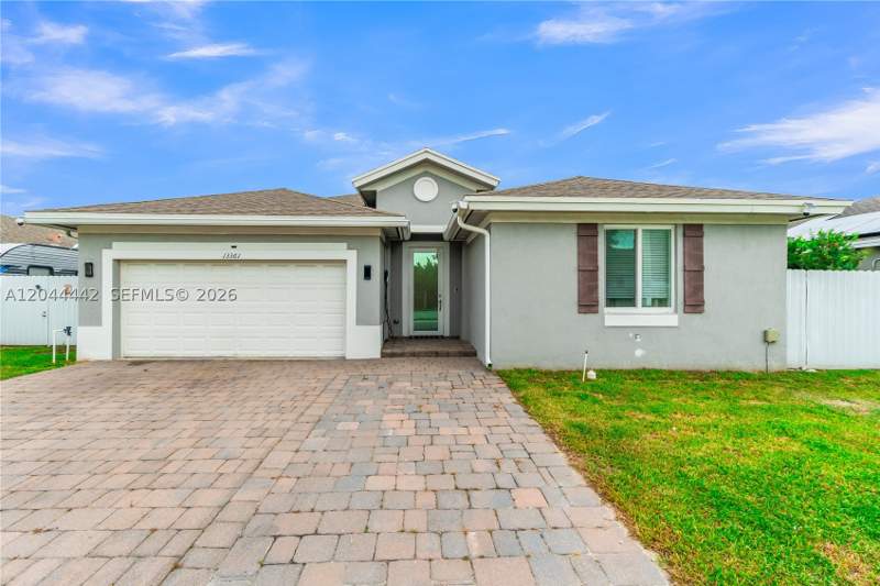 3 bedroom SingleFamilyResidence at 13361 SW 274th Ter, A H At Turnpike South Sec, Homestead — photo 2