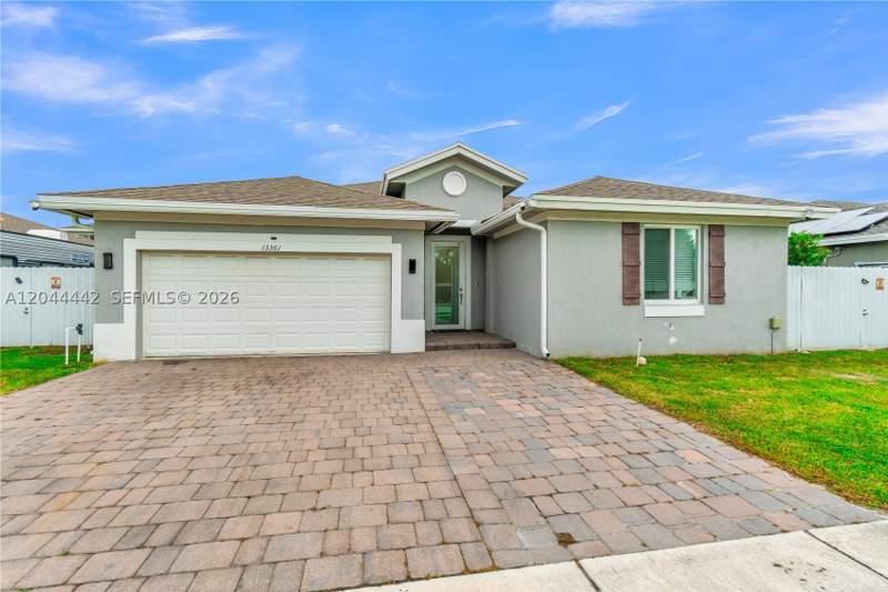 3 bedroom SingleFamilyResidence at 13361 SW 274th Ter, A H At Turnpike South Sec, Homestead — photo 3