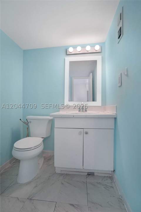 6900 Bay Dr 3H, Miami Beach FL - photo 12 of 34