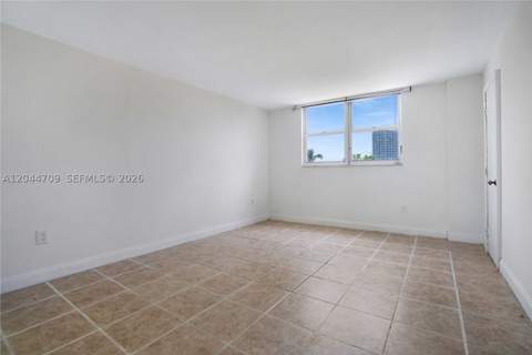 6900 Bay Dr 3H, Miami Beach FL - photo 13 of 34