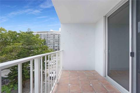 6900 Bay Dr 3H, Miami Beach FL - photo 21 of 34