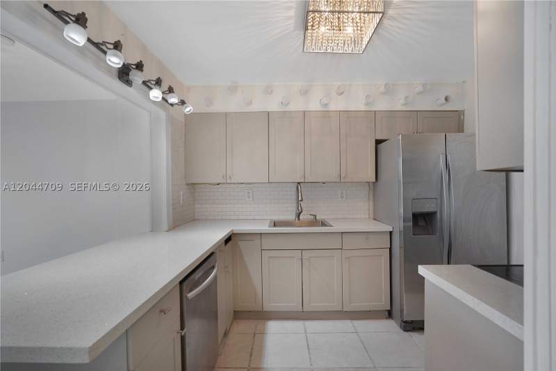 1 bedroom Condominium at 6900 Bay Dr 3H, Stanton House Condo, Miami Beach — photo 5