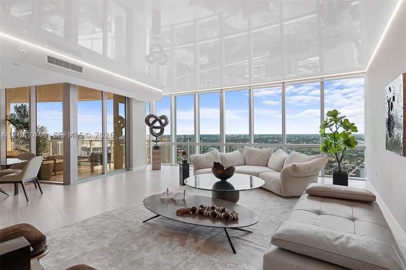 4 bedroom Condominium at 851 NE 1st Ave 4912, Paramount Miami Worldcent, Miami — photo 3