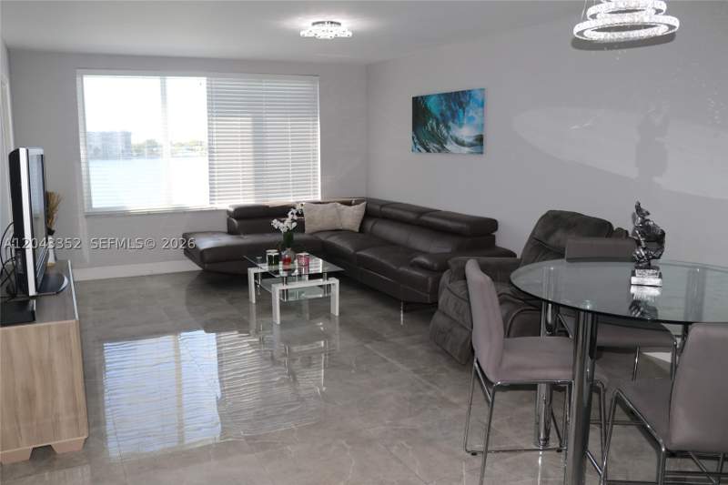 1 bedroom Condominium at 1150 NE 191st St 37, Riviera Condominium Apts, Miami — photo 4