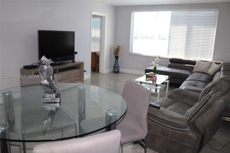 1 bedroom Condominium at 1150 NE 191st St 37, Riviera Condominium Apts, Miami — photo 5