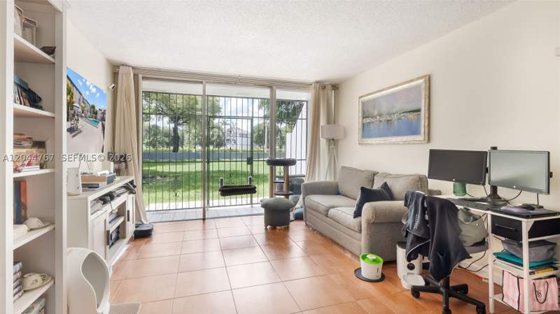 1 bedroom Condominium at 110 Fontainebleau Blvd 101, The Greens Condo, Miami — photo 2