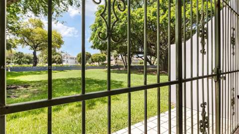110 Fontainebleau Blvd 101, Miami FL - photo 22 of 31