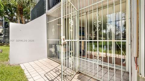 110 Fontainebleau Blvd 101, Miami FL - photo 24 of 31