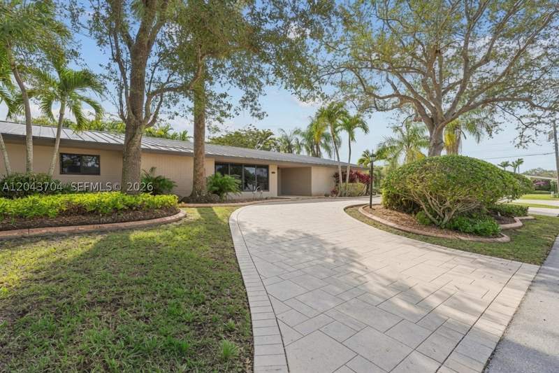 4 bedroom SingleFamilyResidence at 7430 SW 142nd Ter, Tanglewood Estates Sec 2, Palmetto Bay — photo 2