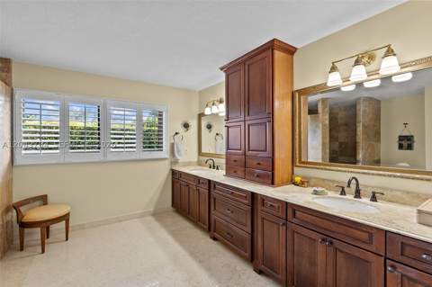 7430 SW 142nd Ter, Palmetto Bay FL - photo 24 of 43