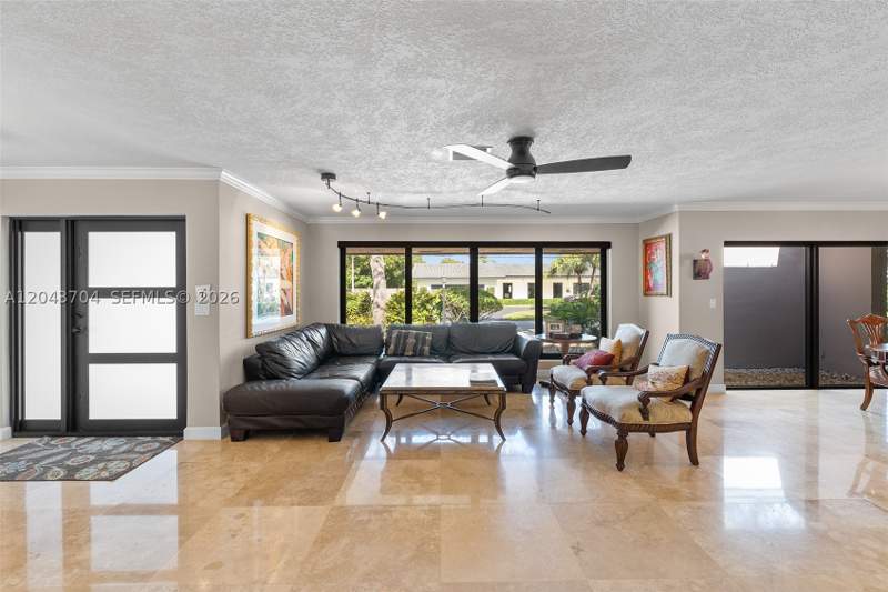 4 bedroom SingleFamilyResidence at 7430 SW 142nd Ter, Tanglewood Estates Sec 2, Palmetto Bay — photo 4