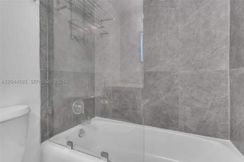 7441 Wayne Ave 10H, Miami Beach FL - photo 8 of 38