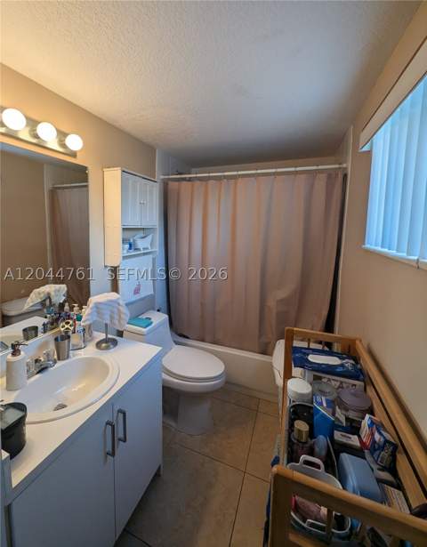 21 E 3rd St 205, Hialeah FL - photo 13 of 15