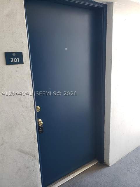 4550 W 16th Ave 301, Hialeah FL - photo 12 of 31