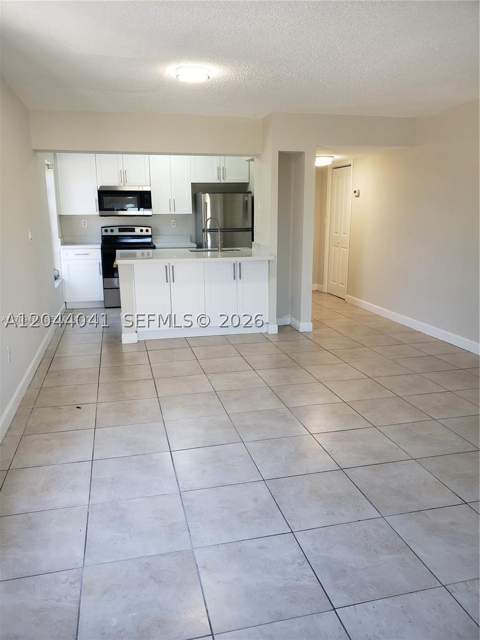 4550 W 16th Ave 301, Hialeah FL - photo 14 of 31