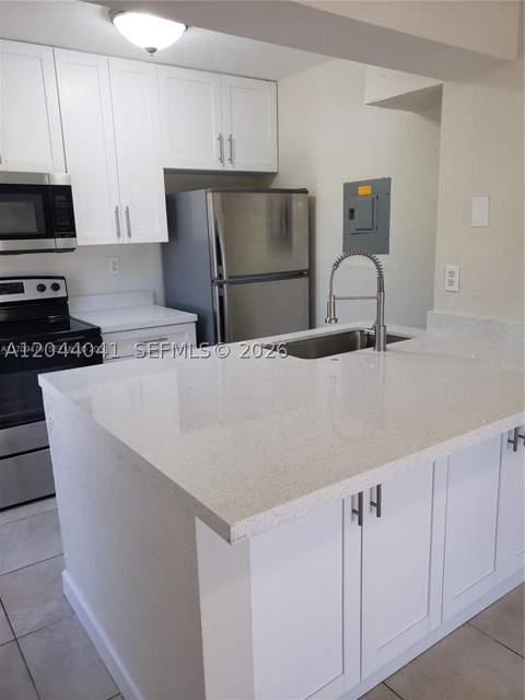 4550 W 16th Ave 301, Hialeah FL - photo 18 of 31