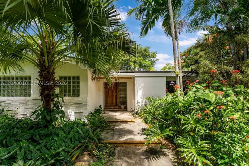 4 bedroom SingleFamilyResidence at 11100 SW 67th Ave, Hampshire Ests, Pinecrest — photo 1