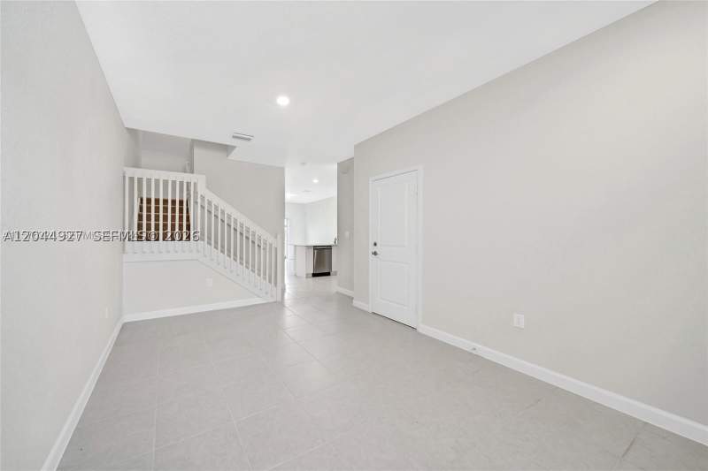 3 bedroom Townhouse at 12942 NW 23rd Pl, Golf Park Sec 1, Miami — photo 3