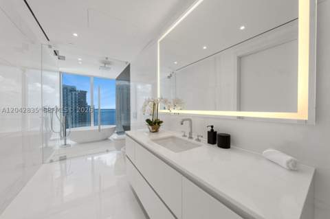 300 Biscayne Boulevard Way 2701, Miami FL - photo 18 of 39