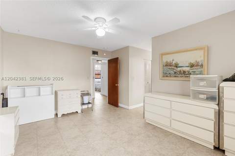 1800 W 54th St 209, Hialeah FL - photo 12 of 29