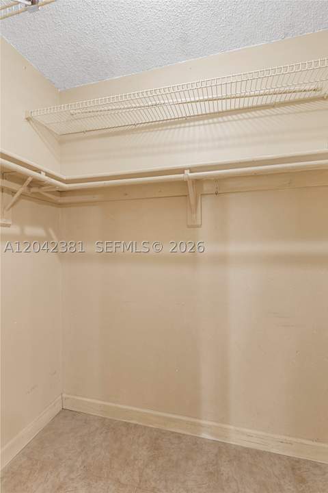1800 W 54th St 209, Hialeah FL - photo 16 of 29