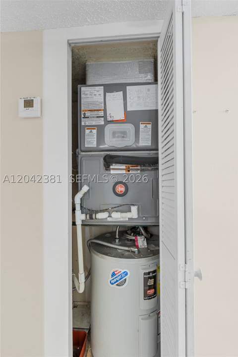 1800 W 54th St 209, Hialeah FL - photo 19 of 29