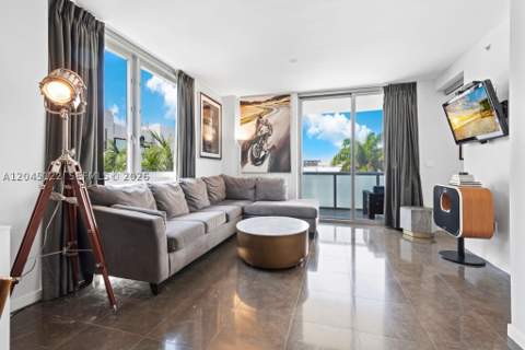 220 21st St 401, Miami Beach FL - photo 9 of 38