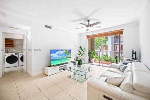 6861 SW 44th St 202, Miami FL - photo 7 of 49