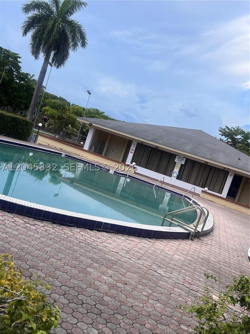 2 bedroom Condominium at 11905 NE 2nd Ave C107, Capri Gardens Condo, North Miami — photo 2