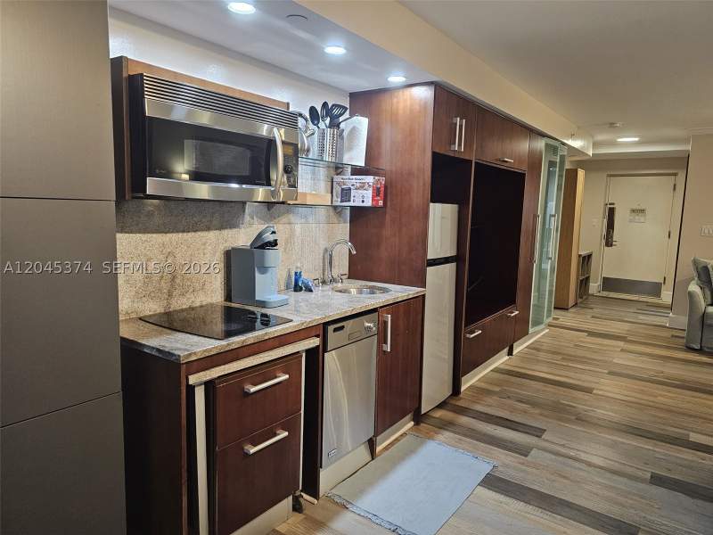 0 bedroom HotelMotel at 1024 Ocean Dr A305, The Strand On Ocean Drive, Miami Beach — photo 3