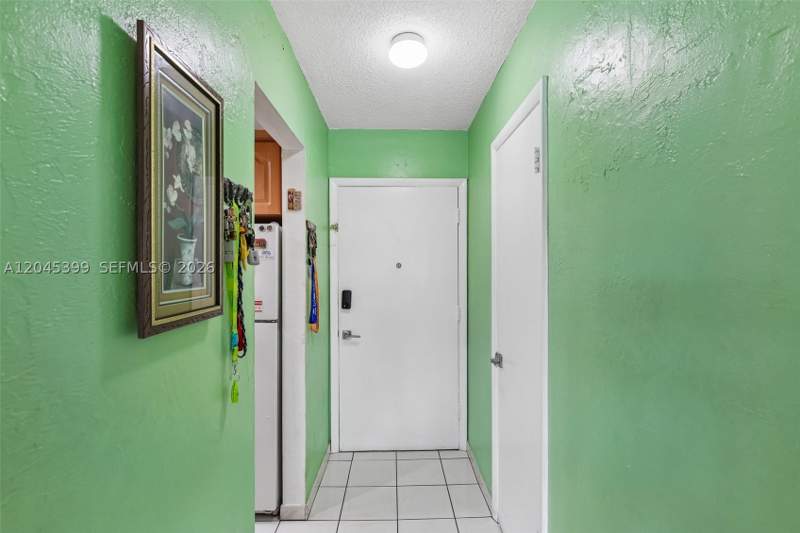 2 bedroom Condominium at 1300 W 53rd St 25, Westland Plaza Gardens Co, Hialeah — photo 4