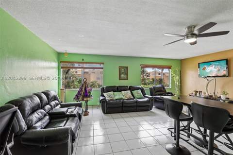 1300 W 53rd St 25, Hialeah FL - photo 6 of 28