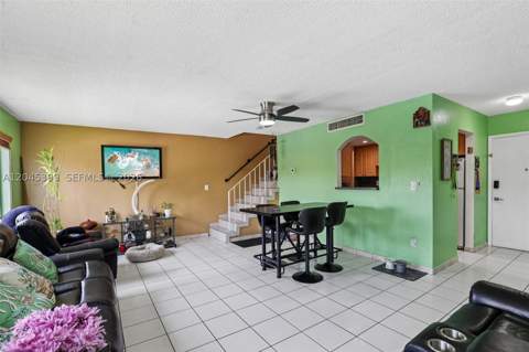 1300 W 53rd St 25, Hialeah FL - photo 7 of 28