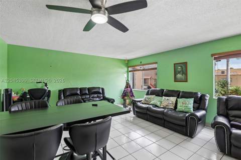 1300 W 53rd St 25, Hialeah FL - photo 8 of 28