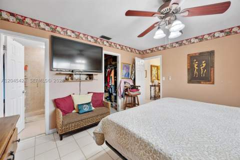 13776 Kendale Lakes Dr, Miami FL - photo 13 of 33