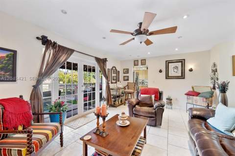 13776 Kendale Lakes Dr, Miami FL - photo 8 of 33