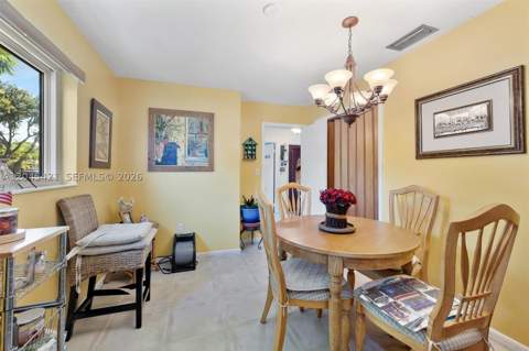 13776 Kendale Lakes Dr, Miami FL - photo 9 of 33